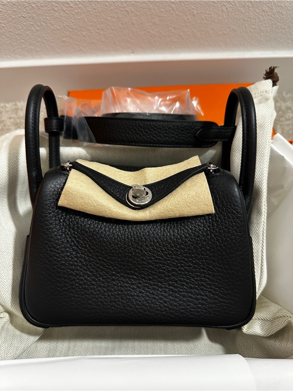 Hermes mini Lindy Noir PHW G Stamp
